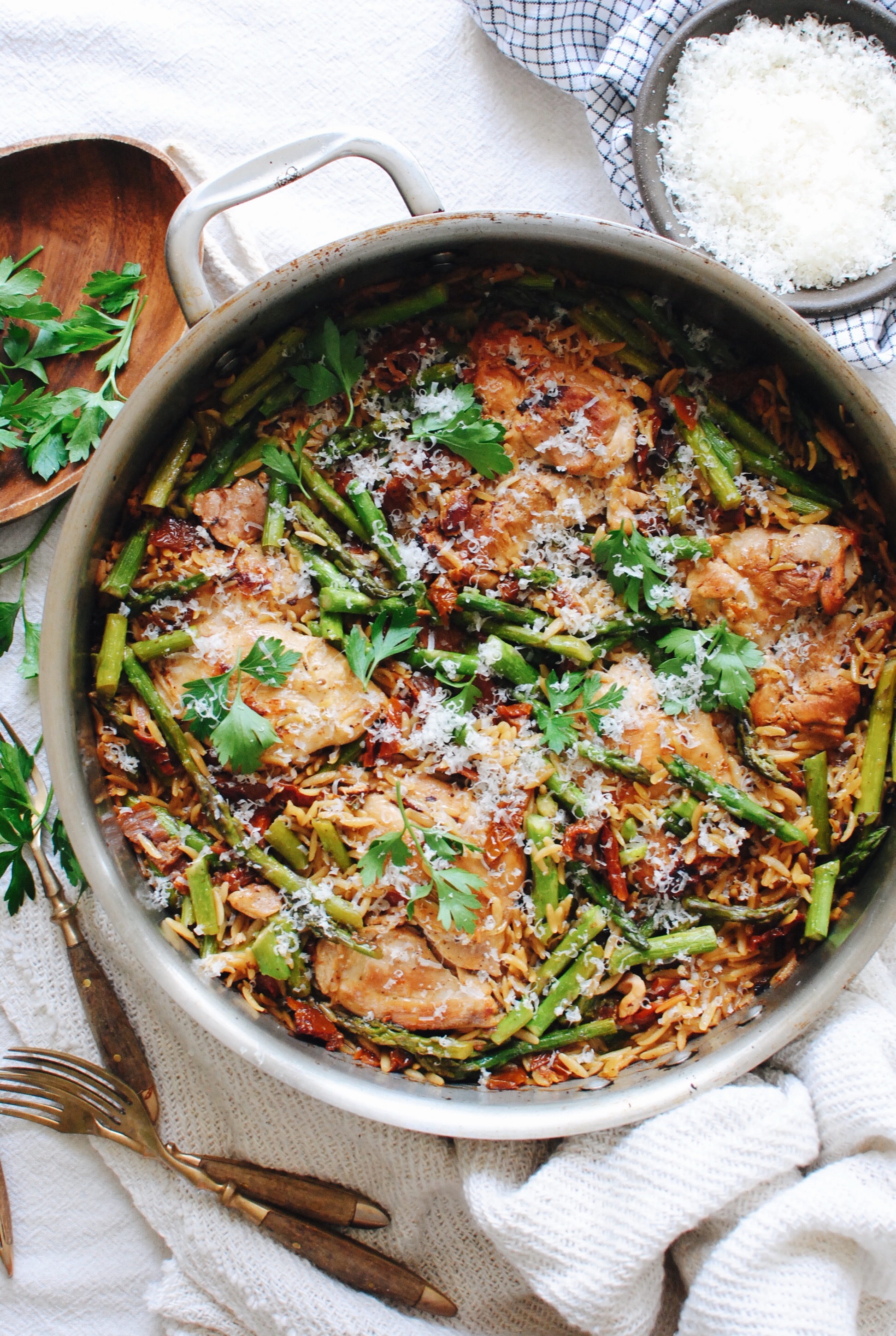 One-Pan Orzo with Chicken, Asparagus and Sundried Tomatoes / Bev Cooks
