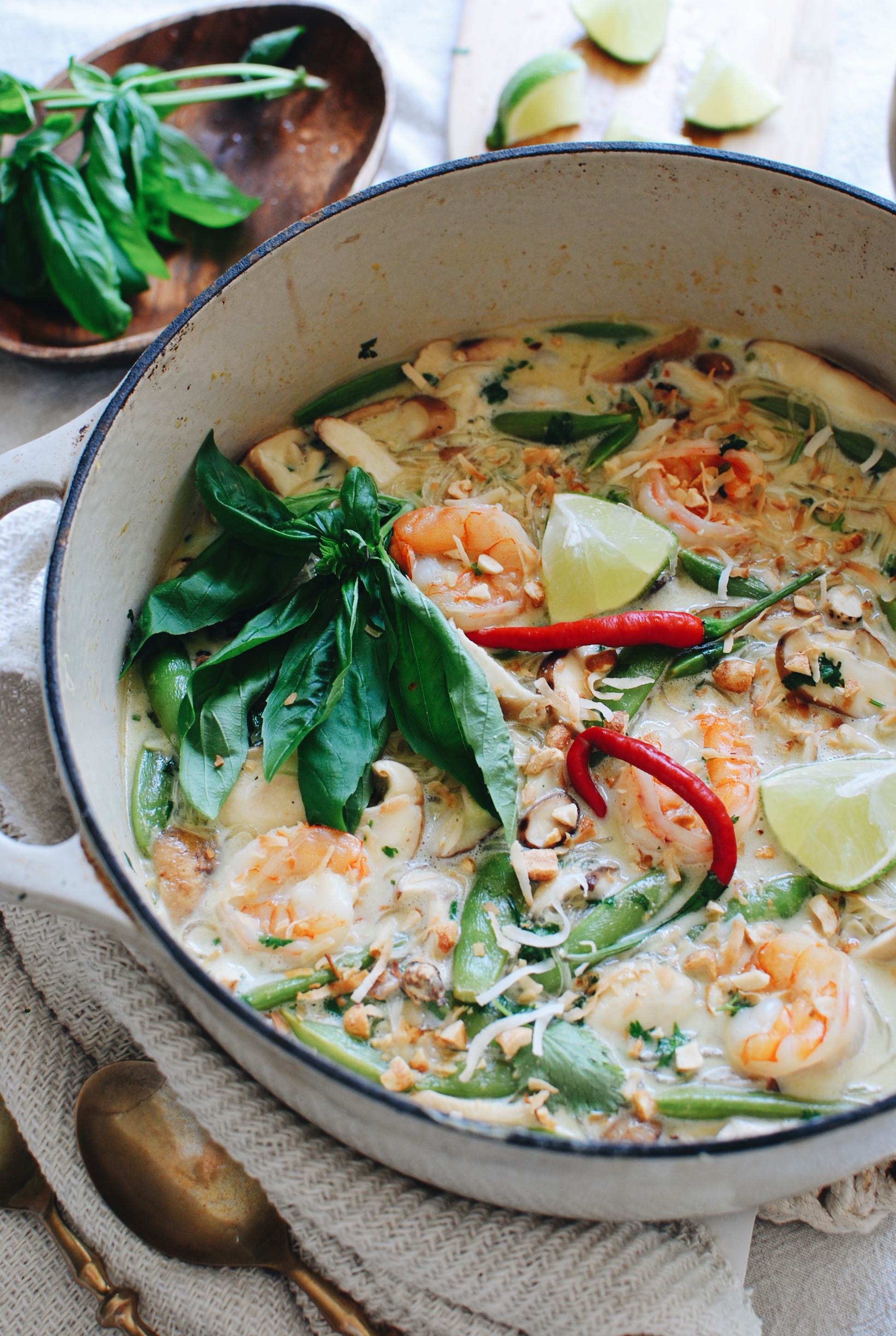 Green Curry Soup with Shrimp, Mushrooms and Snap Peas / Bev Cooks