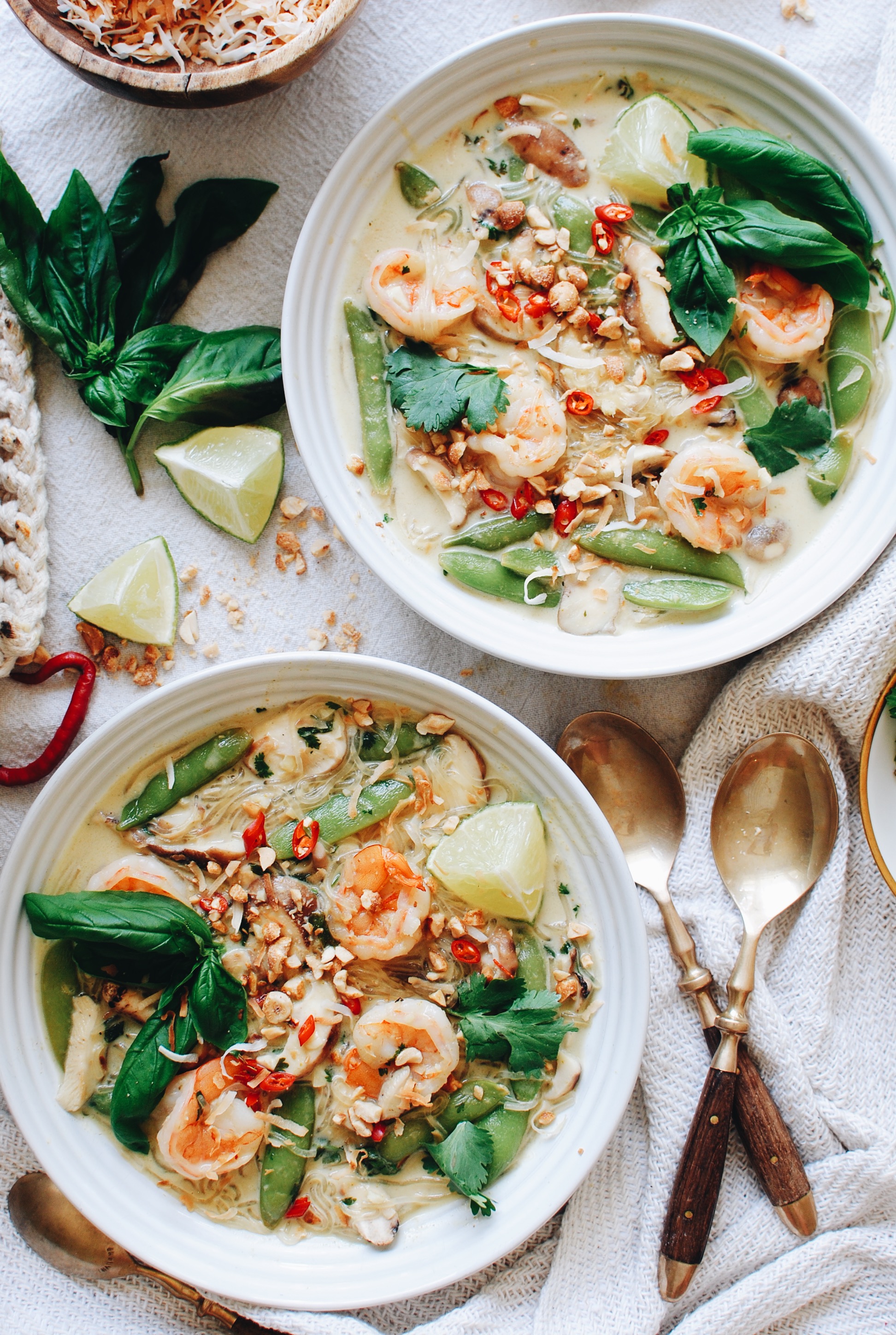 Green Curry Soup with Shrimp, Mushrooms and Snap Peas / Bev Cooks