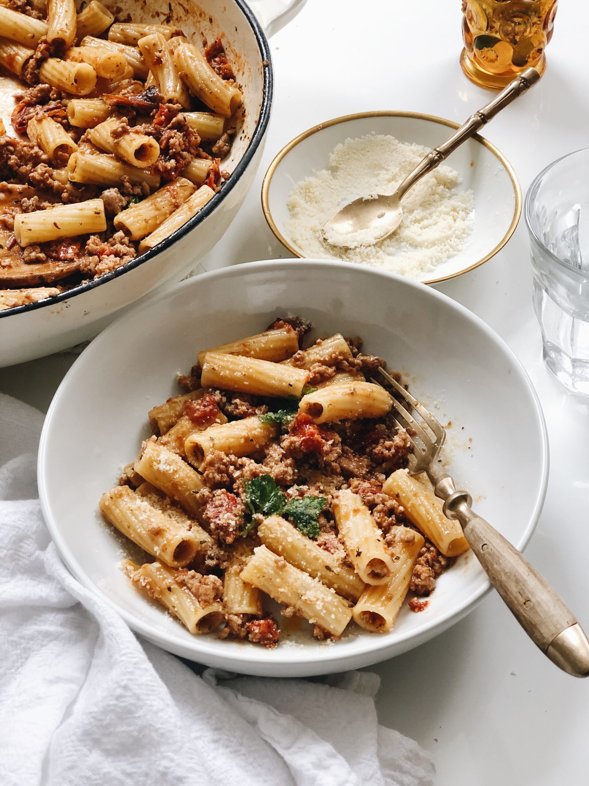 Instant Dutch Oven – Tomato Rigatoni with Bacon & Fennel – Instant