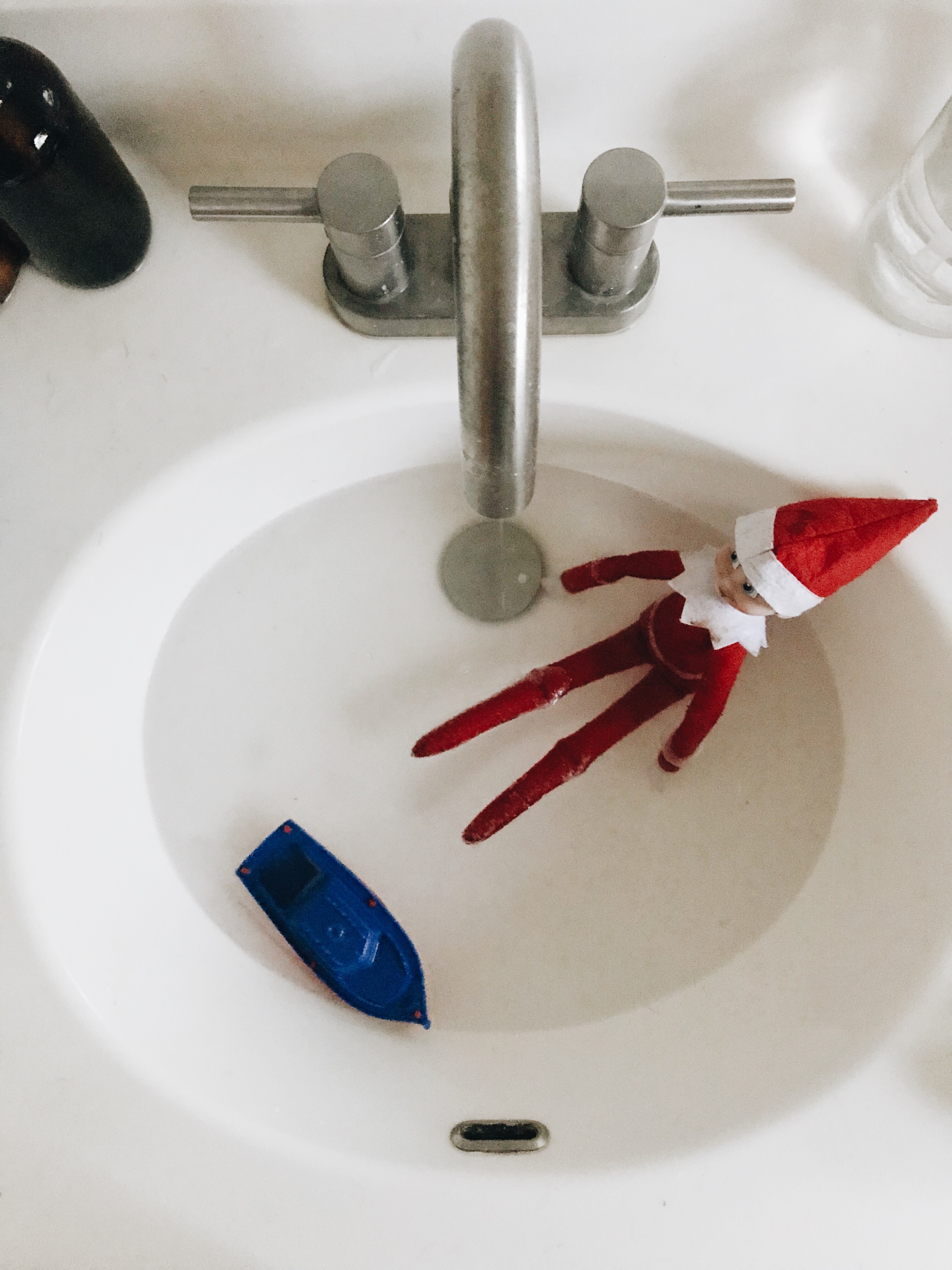 Elf in a sink