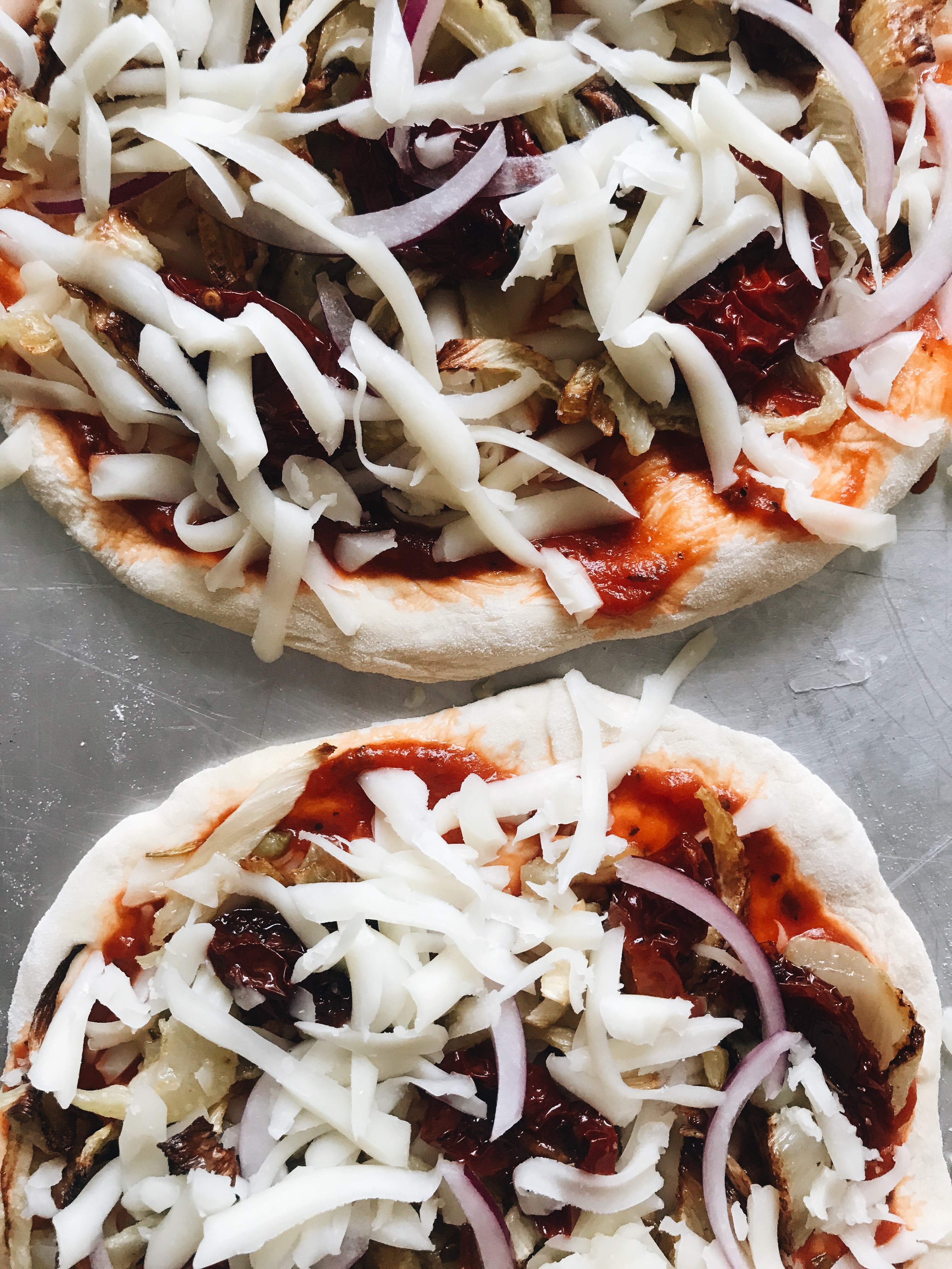 Roasted Fennel and Sundried Tomato Pizza / Bev Cooks