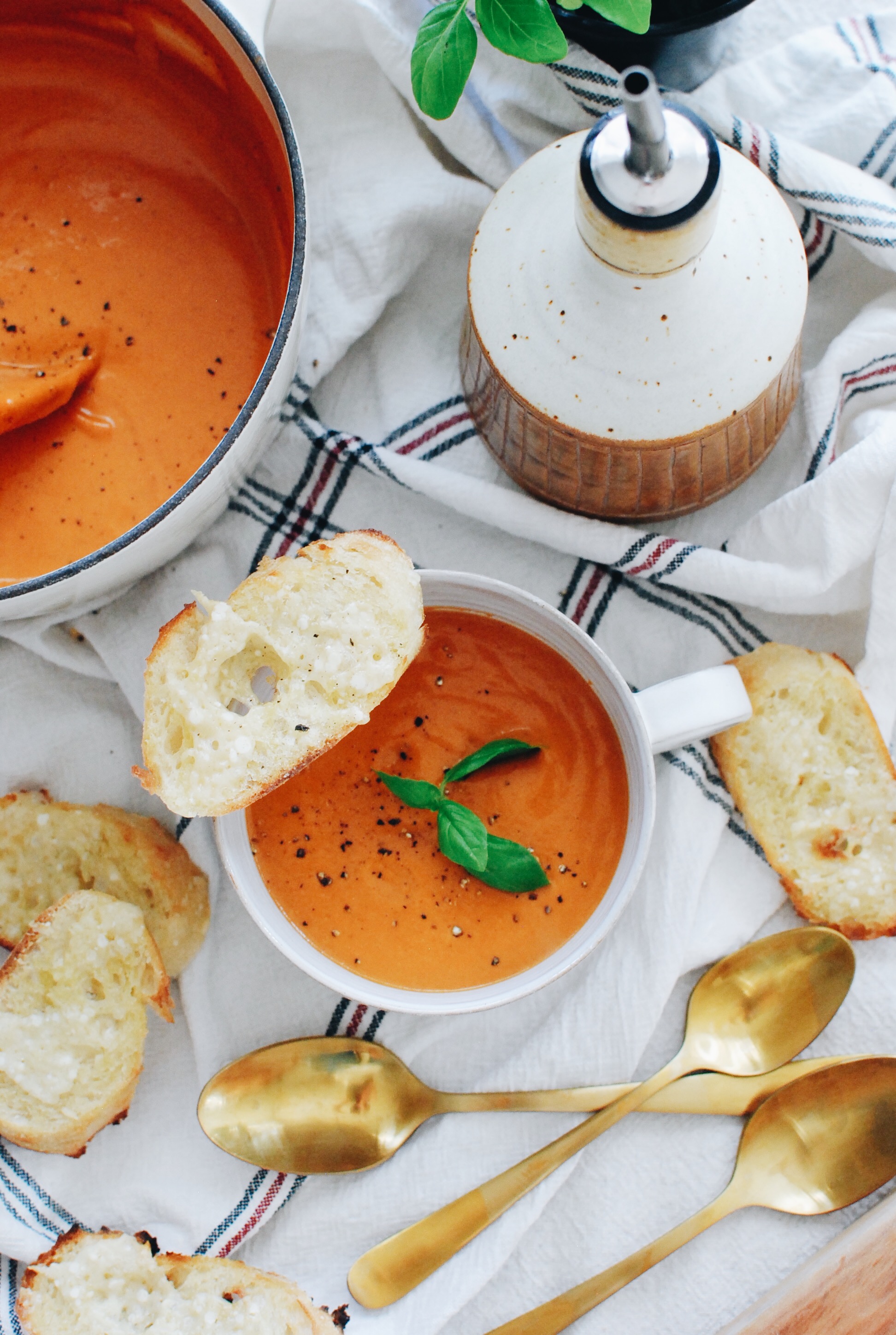 Creamy Roasted Tomato Soup / Bev Cooks