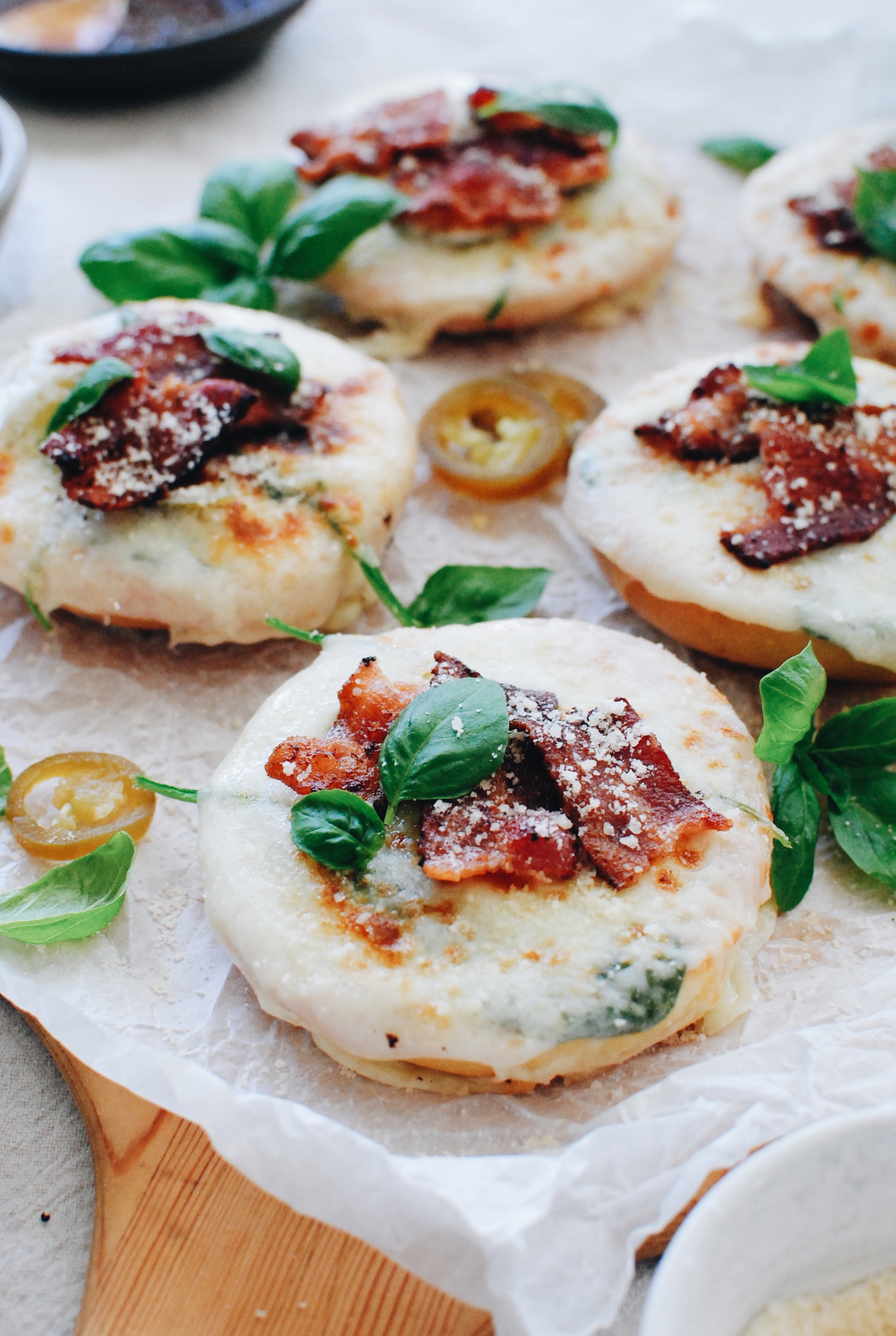 Bagel Pizza Snacks / Bev Cooks