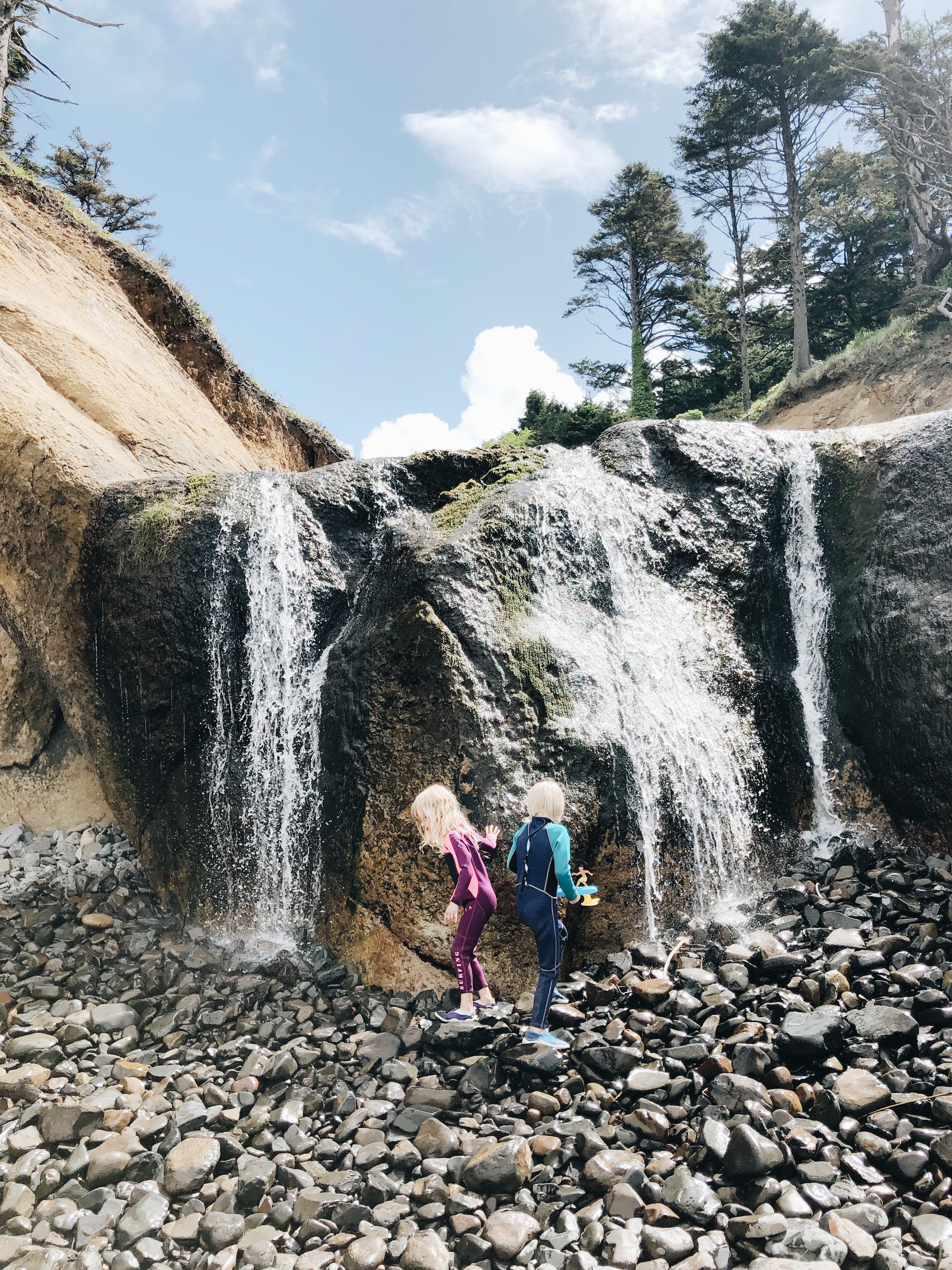 Our New Life on the Oregon Coast Forever / Bev Cooks