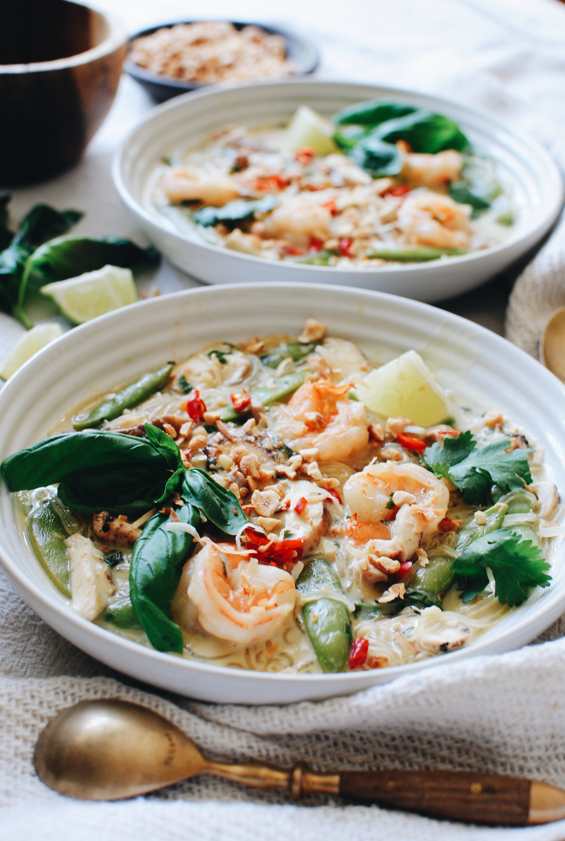 Green Curry Soup with Shrimp, Mushrooms and Snap Peas / Bev Cooks