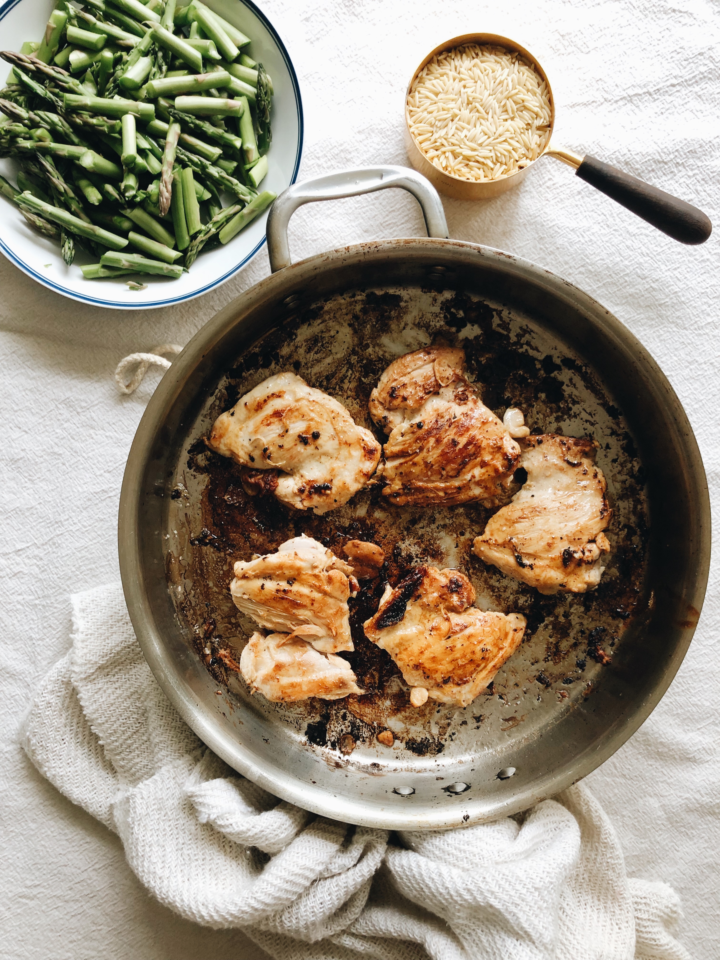 One-Pan Orzo with Chicken, Asparagus and Sundried Tomatoes / Bev Cooks