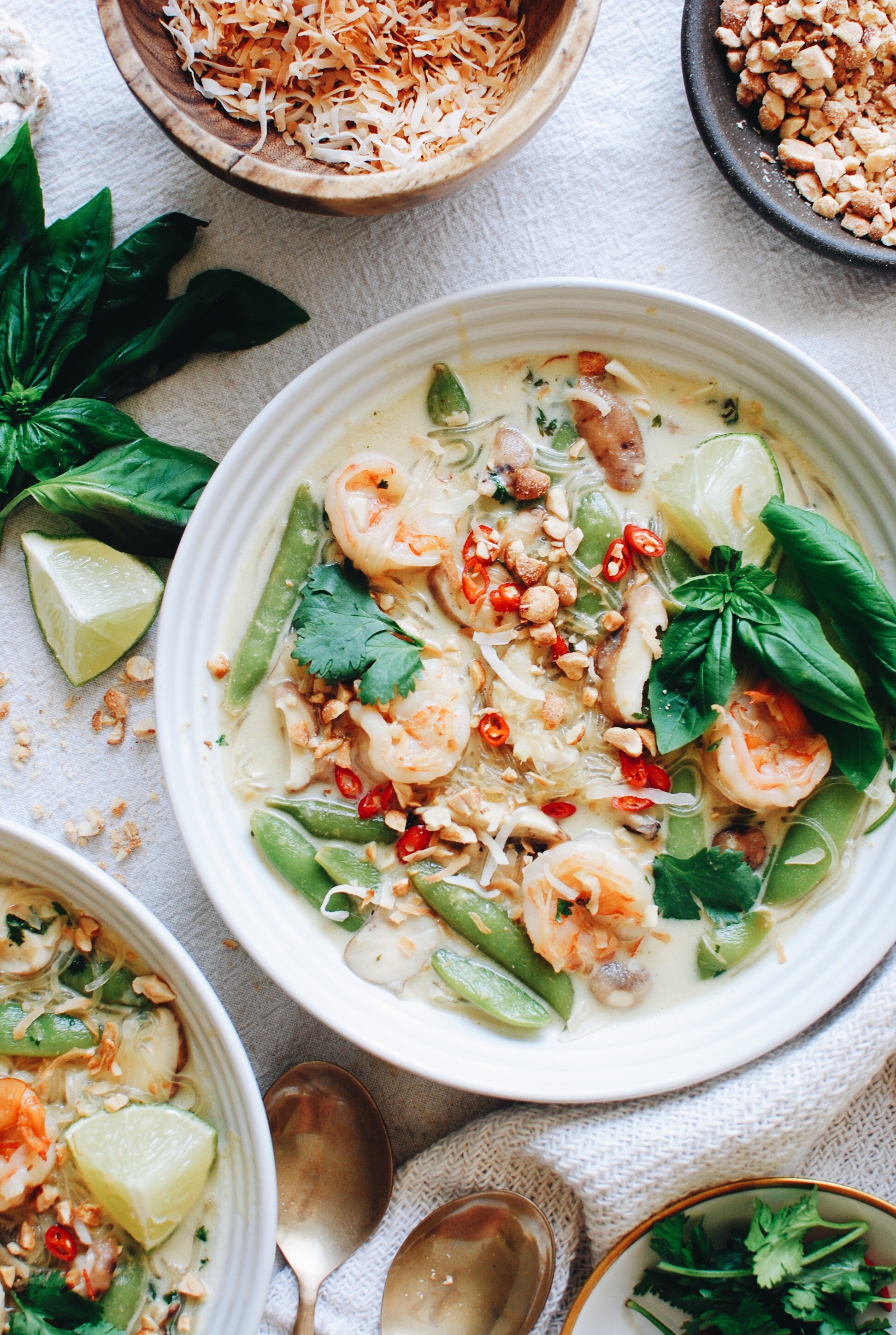 Green Curry Soup with Shrimp, Mushrooms and Snap Peas / Bev Cooks