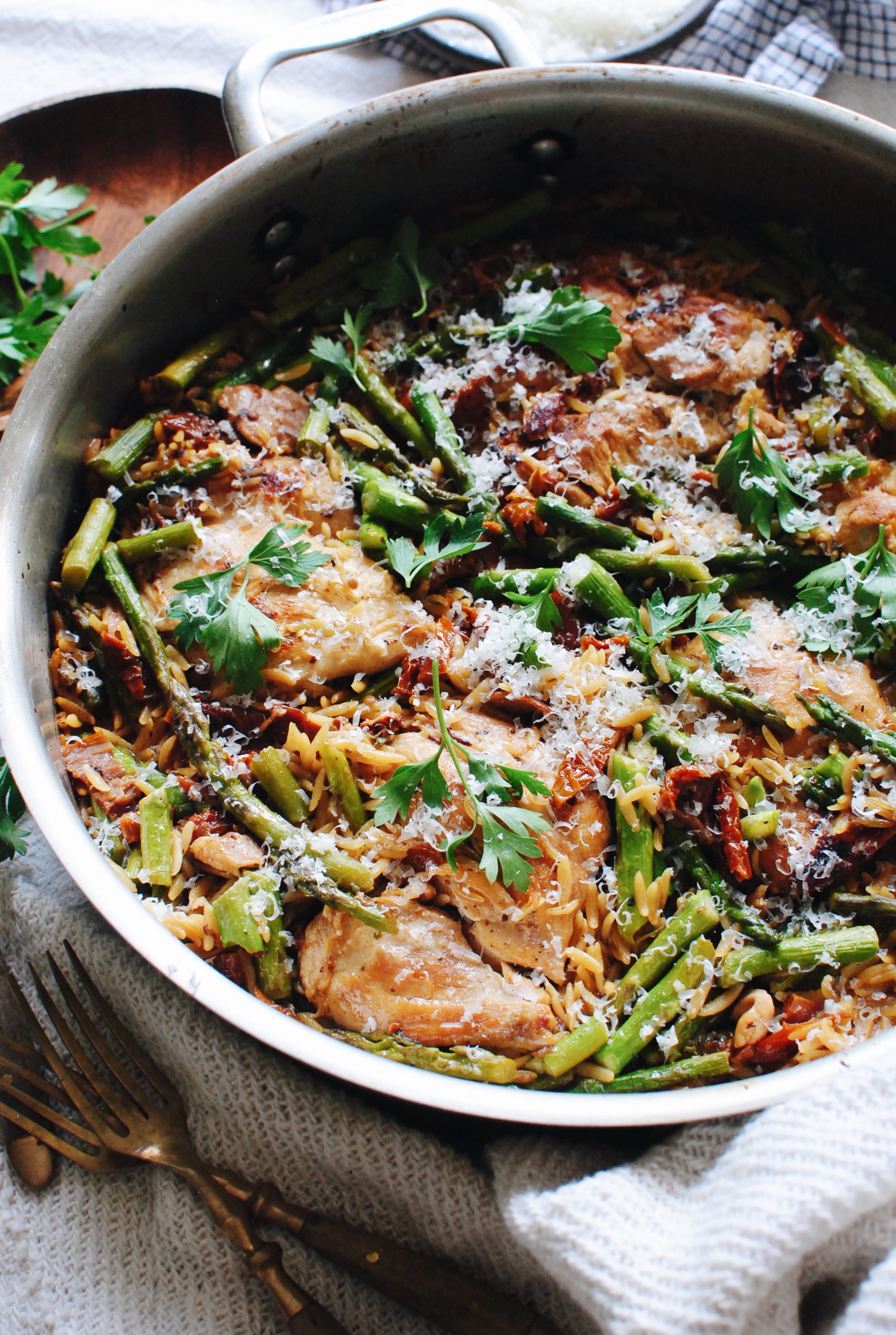 One-Pan Orzo with Chicken, Asparagus and Sundried Tomatoes / Bev Cooks