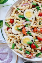 Niçoise Pasta Salad / Bev Cooks