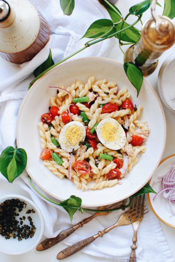 Niçoise Pasta Salad - Bev Cooks