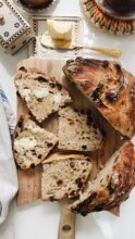 No-Knead Cinnamon Raisin Bread / Bev Cooks