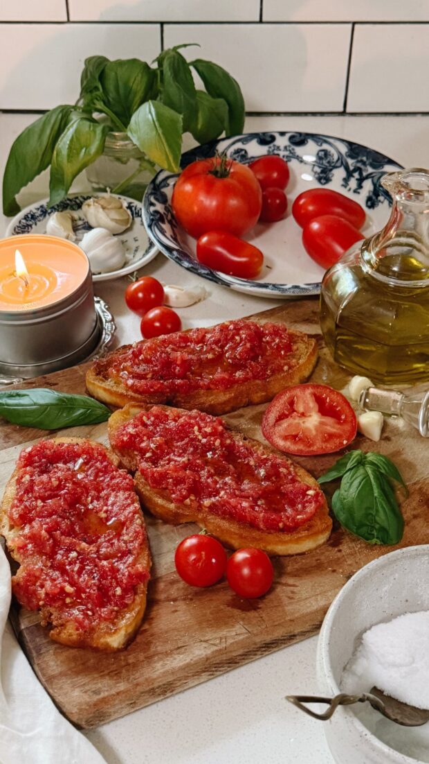 Pan Con Tomate / Bev Cooks